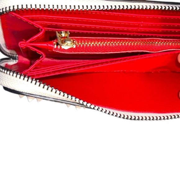 Christian Louboutin Cream Pantone Studded Wallet - Picture 8 of 17